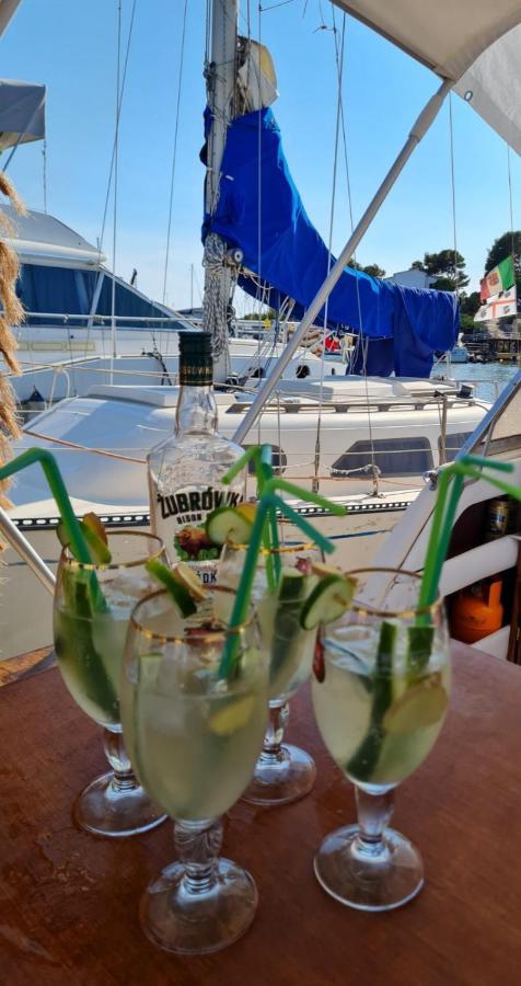 Bådhotel Lupa - La Flotta Di Willy Gio